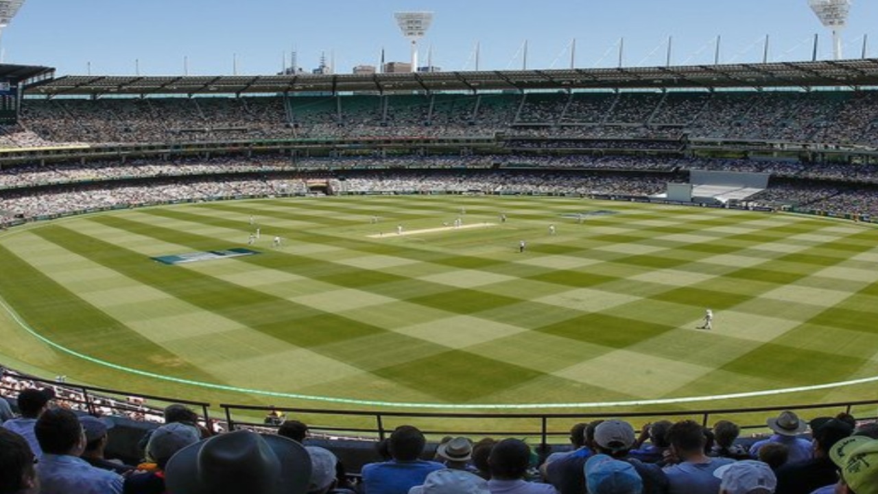 IND vs AUS : ఇదేం పిచ్చిరా అయ్యా.. ఇంకా 15 రోజులు ఉండగానే.. ఫస్ట్ డే టికెట్లు సోల్డ్.. IND vs AUS : ఇదేం పిచ్చిరా అయ్యా.. ఇంకా 15 రోజులు ఉండగానే.. ఫస్ట్ డే టికెట్లు సోల్డ్..