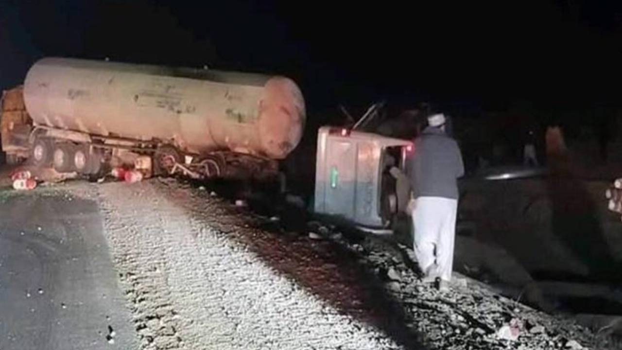 Bus Accident: రెండు ఘోర బస్సు ప్రమాదాలు.. 52మంది మృతి Bus Accident: రెండు ఘోర బస్సు ప్రమాదాలు.. 52మంది మృతి