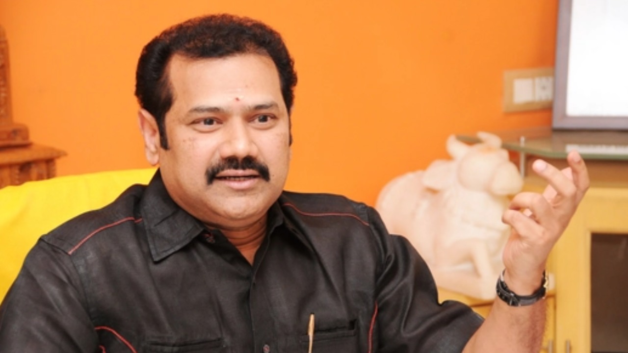 Chinni Krishna : అల్లు అర్జున్కు మరకలు అంటించేందుకు కొందరు ప్రయత్నిస్తున్నారు Chinni Krishna : అల్లు అర్జున్కు మరకలు అంటించేందుకు కొందరు ప్రయత్నిస్తున్నారు