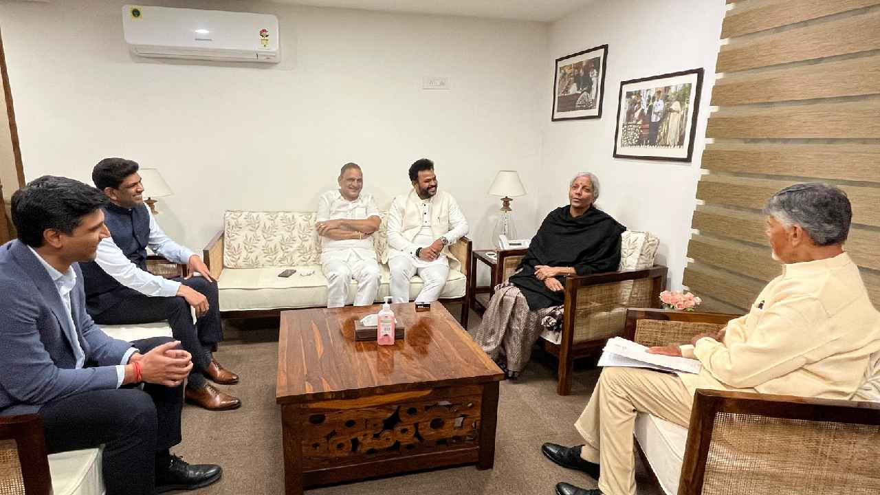 Cm Chandrababu In Delhi