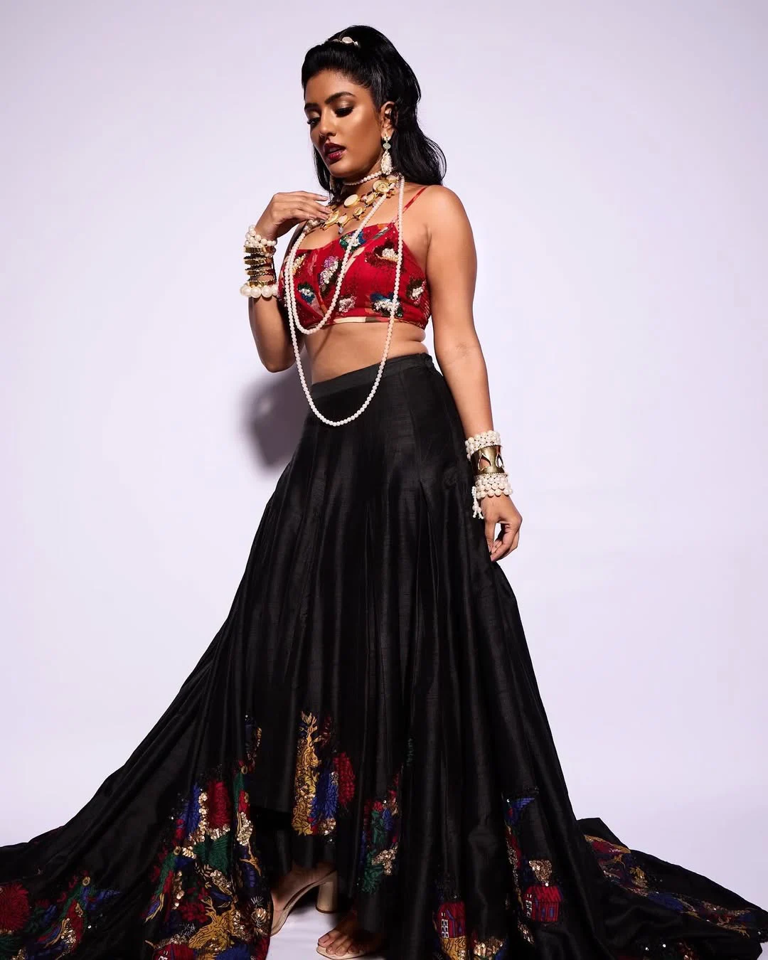 Eesha Rebba Sizzling Photos in Fashion Walk