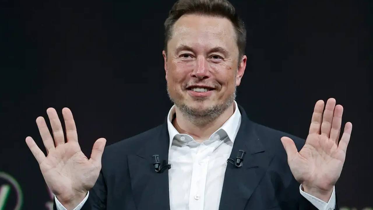Elon Musk: మరోసారి భారీగా పెరిగిన ఎలాన్ మస్క్ సంపద.. 500 బిలియన్ డాలర్ల క్లబ్లోకి.. Elon Musk: మరోసారి భారీగా పెరిగిన ఎలాన్ మస్క్ సంపద.. 500 బిలియన్ డాలర్ల క్లబ్లోకి..