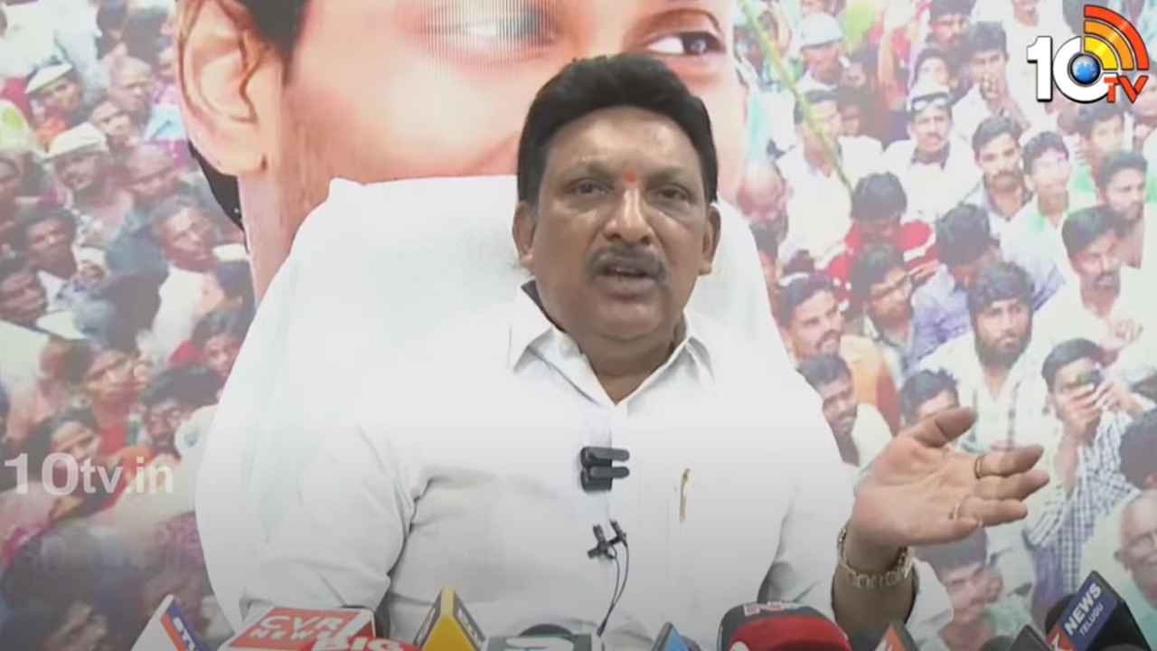 Grandhi Srinivas : ఒకేరోజు వైసీపీకి డబుల్ షాక్.. మాజీ ఎమ్మెల్యే రాజీనామా.. Grandhi Srinivas : ఒకేరోజు వైసీపీకి డబుల్ షాక్.. మాజీ ఎమ్మెల్యే రాజీనామా..