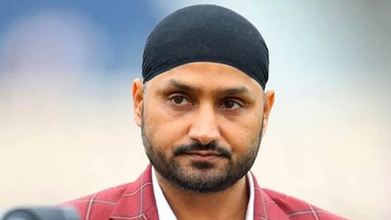 IND vs AUS : ఆసీస్తో మూడో టెస్టు.. రెండు మార్పులతో బరిలోకి దిగనున్న భారత్ : హర్భజన్ సింగ్ IND vs AUS : ఆసీస్తో మూడో టెస్టు.. రెండు మార్పులతో బరిలోకి దిగనున్న భారత్ : హర్భజన్ సింగ్