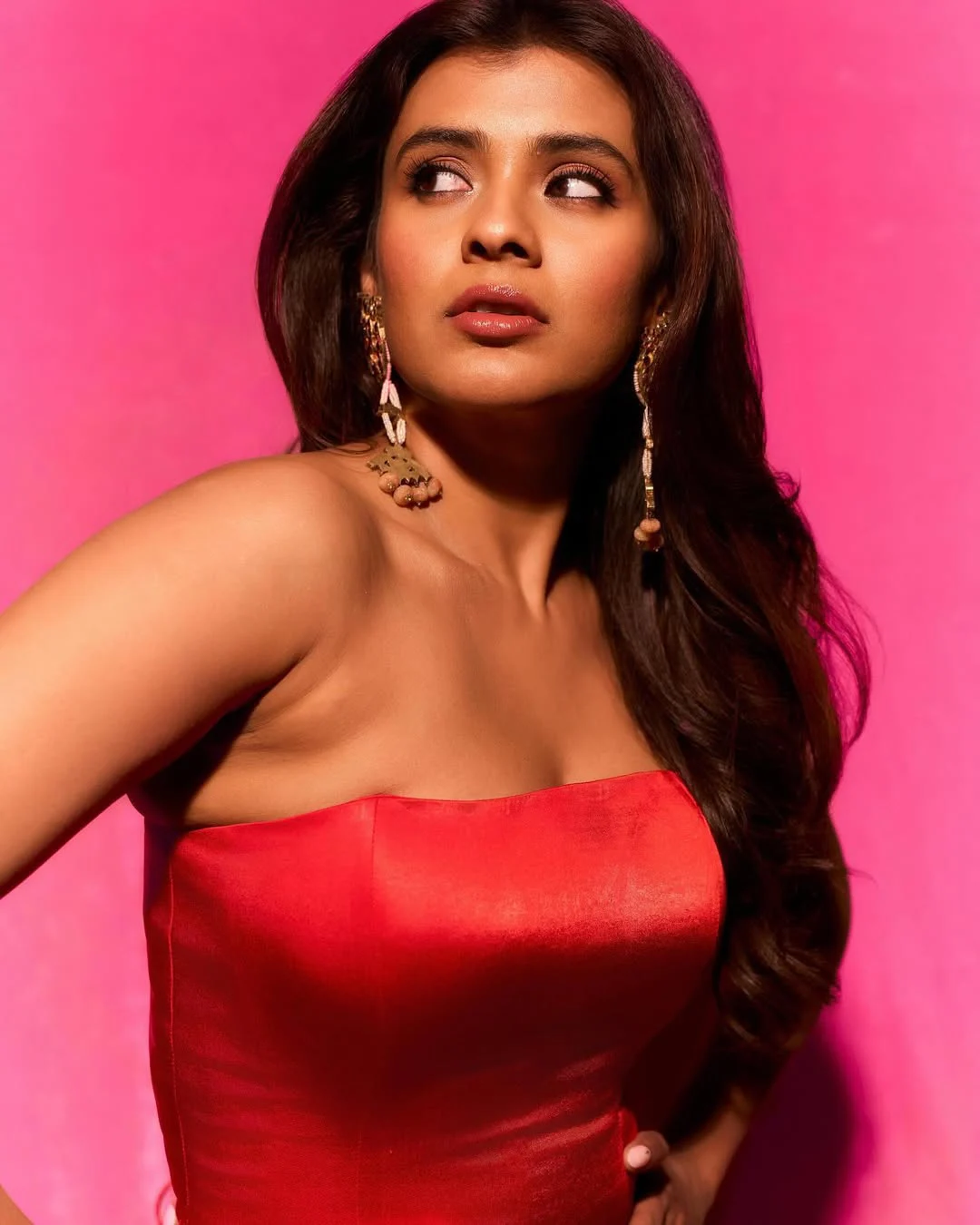 Hebah Patel Awesome Looks