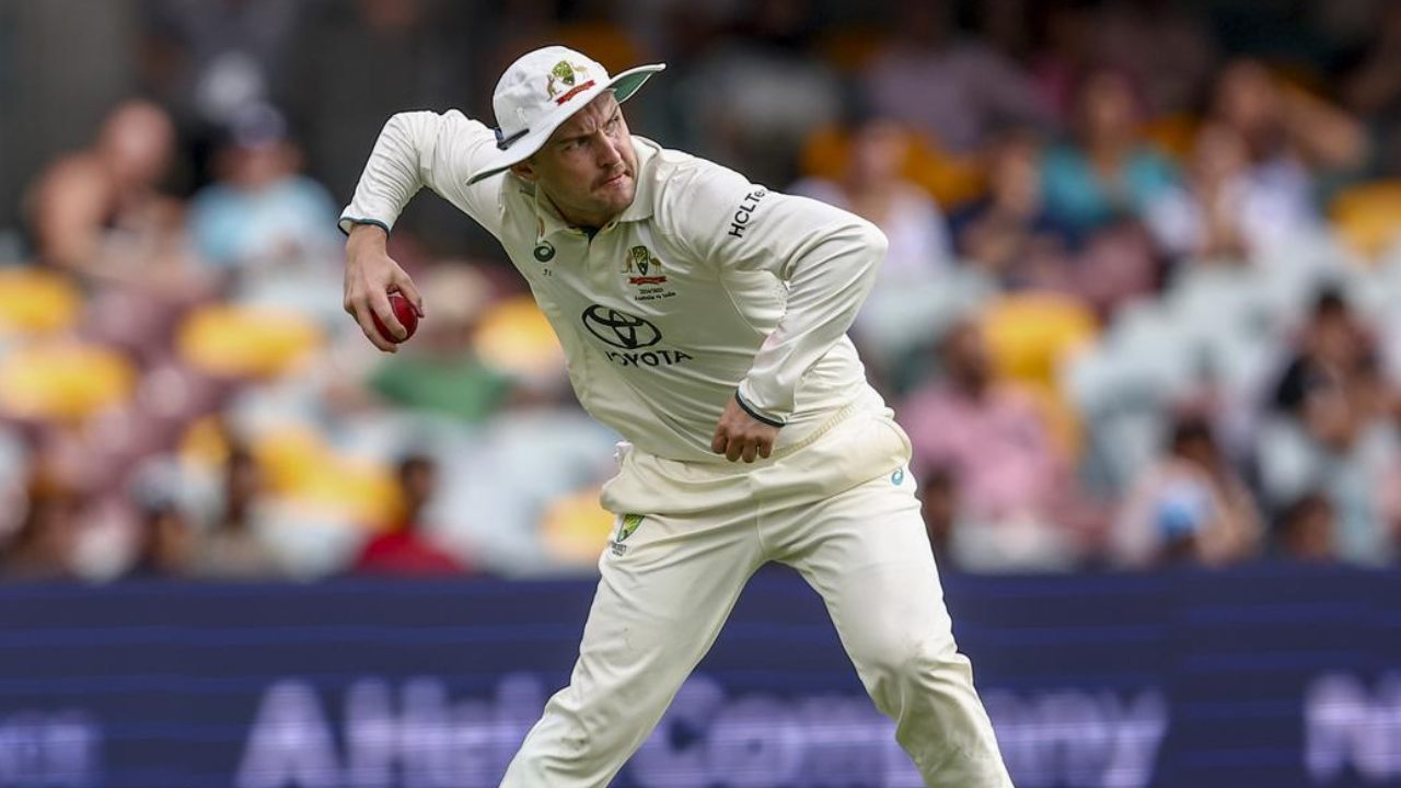 IND vs AUS : ఓవైపు మ్యాచ్ జరుగుతుండగానే.. ఆస్ట్రేలియాకు భారీ షాక్.. IND vs AUS : ఓవైపు మ్యాచ్ జరుగుతుండగానే.. ఆస్ట్రేలియాకు భారీ షాక్..