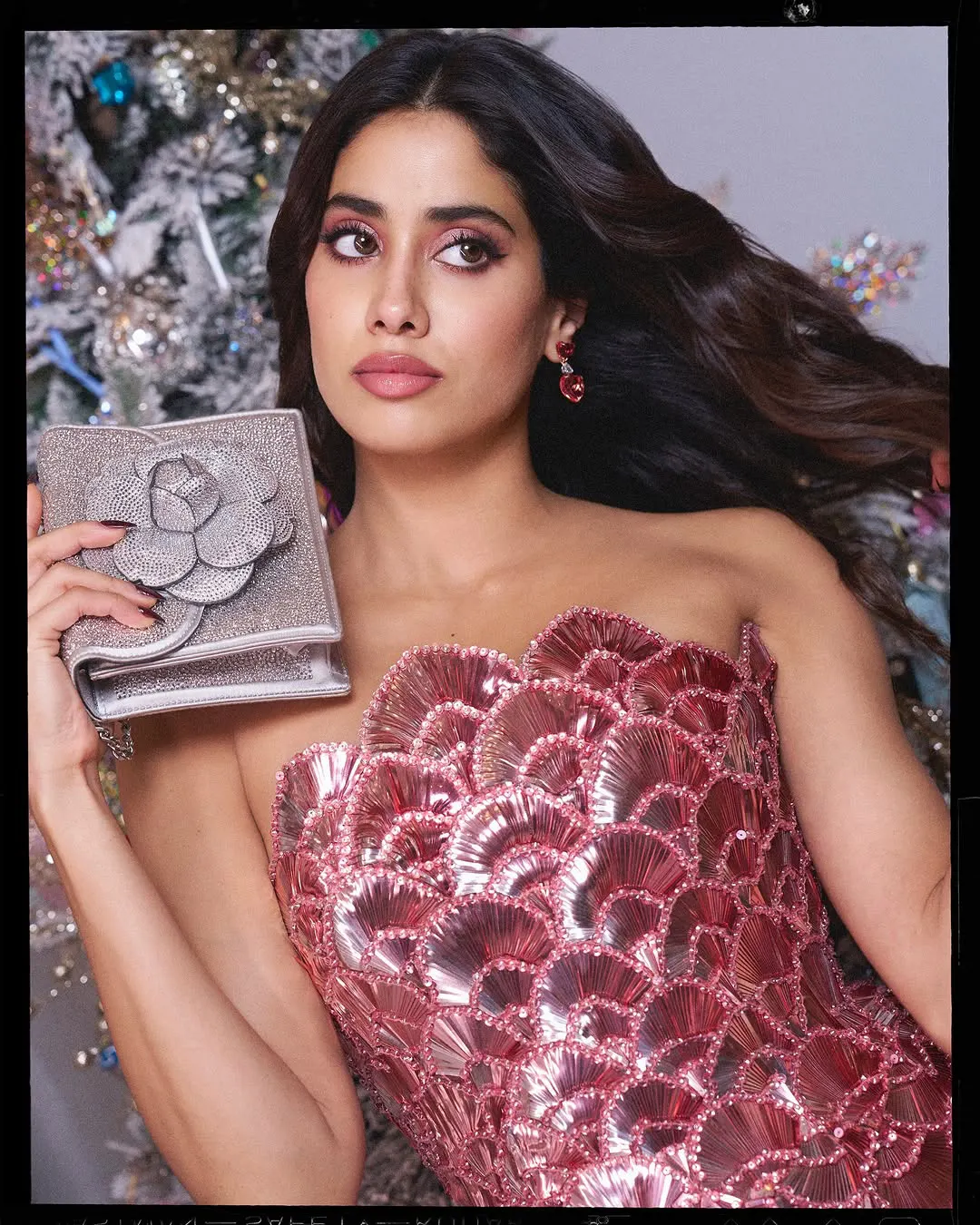 Janhvi Kapoor Christmas Special Sizzling Photos