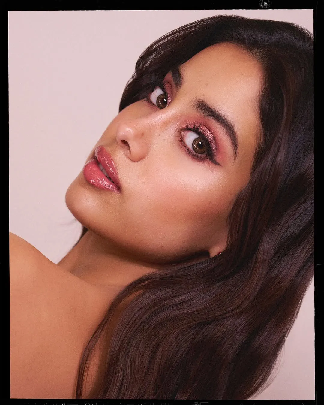 Janhvi Kapoor Christmas Special Sizzling Photos