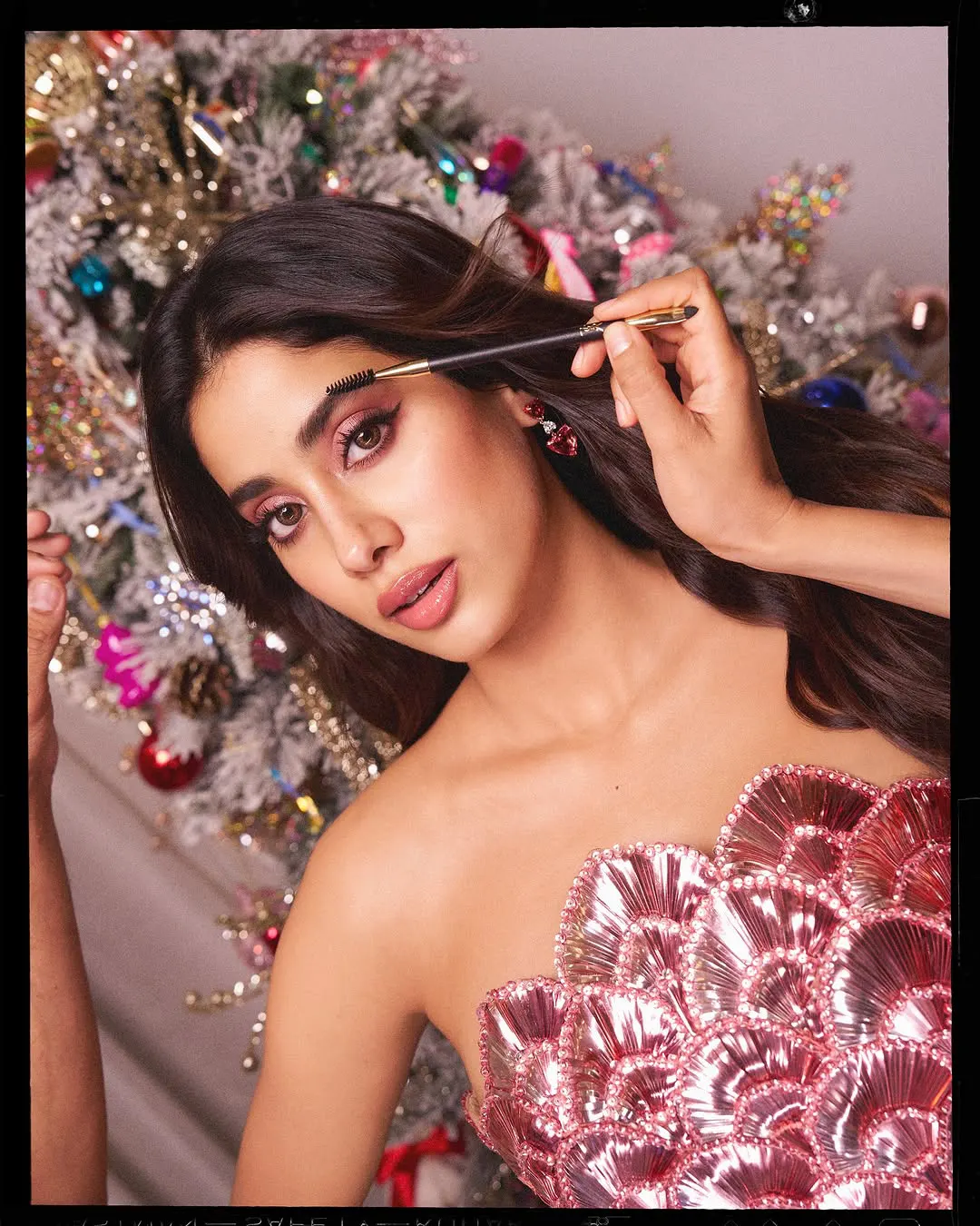 Janhvi Kapoor Christmas Special Sizzling Photos