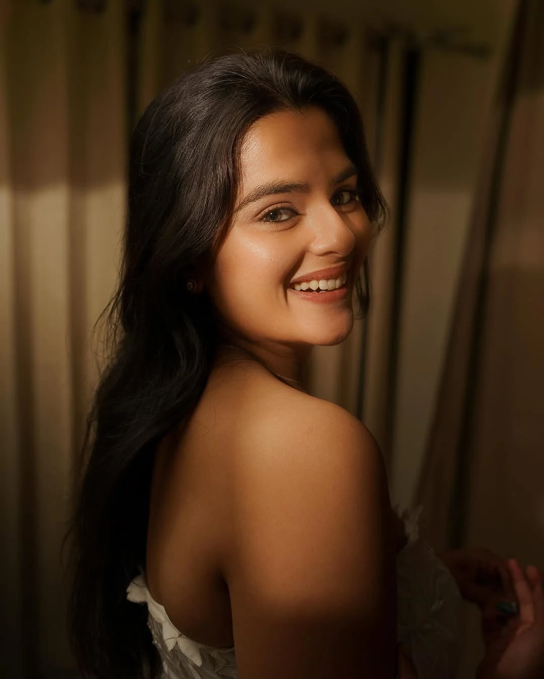 Kavya Kalyanram Looks like Angel in White Gown