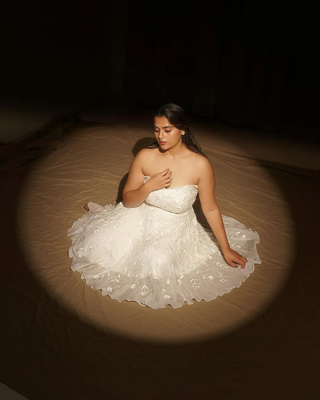 Kavya Kalyanram Looks like Angel in White Gown