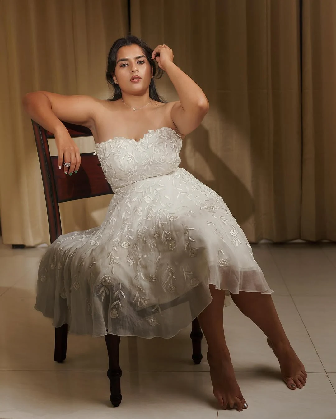 Kavya Kalyanram Looks like Angel in White Gown