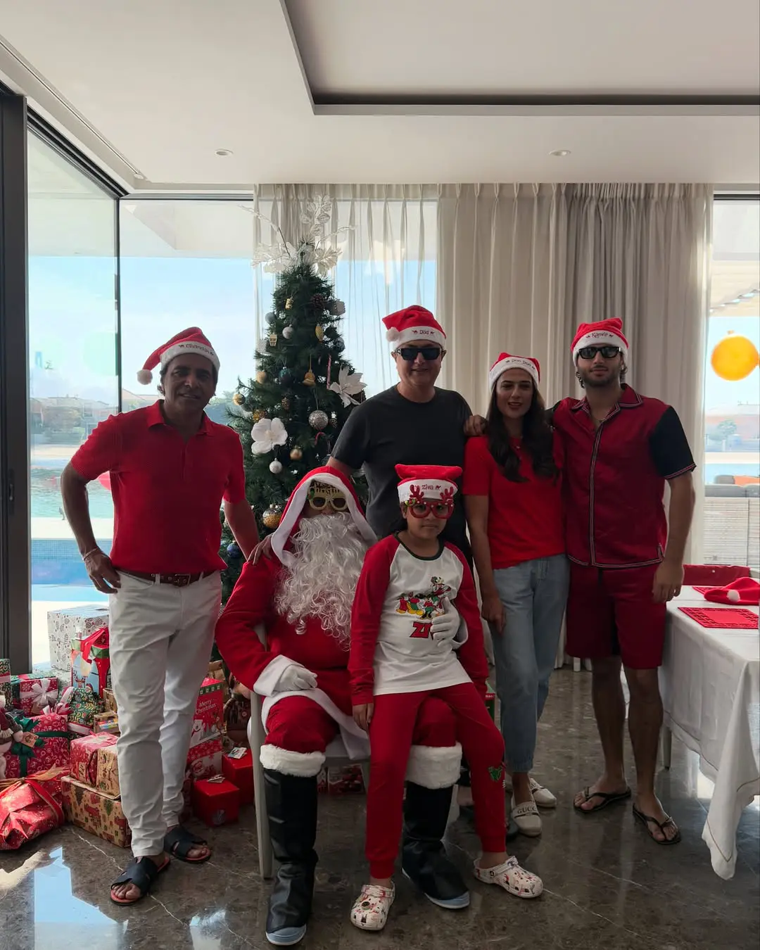 MS Dhoni Christmas Celebrations Photos