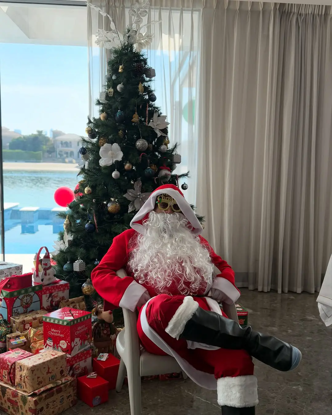 MS Dhoni Christmas Celebrations Photos