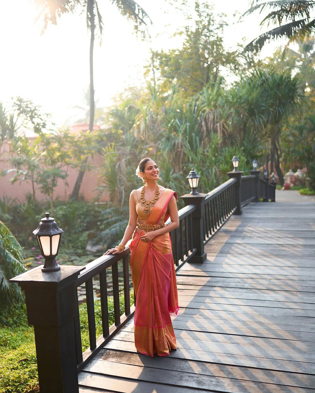 Malavika Mohanan Mesmerizing Looks in Saree