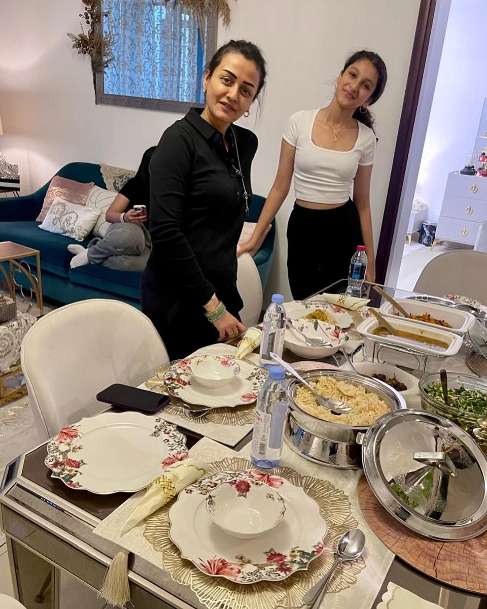 Namrata Shirodkar and Sitara Enjoying Vacation in Dubai