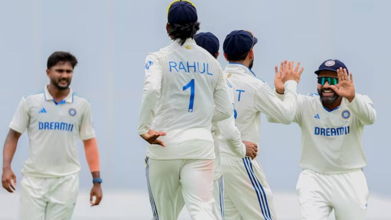 IND vs AUS: నితీశ్ రెడ్డి సూపర్ బౌలింగ్.. కోహ్లీ సెలబ్రేషన్స్ చూశారా.. వీడియో వైరల్ IND vs AUS: నితీశ్ రెడ్డి సూపర్ బౌలింగ్.. కోహ్లీ సెలబ్రేషన్స్ చూశారా.. వీడియో వైరల్