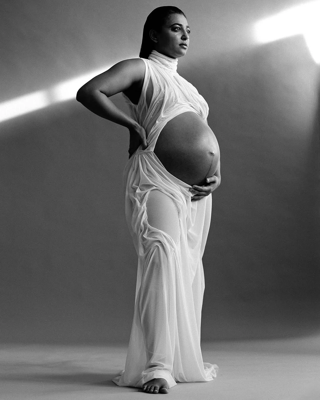 Radhika Apte Baby Bump Photos