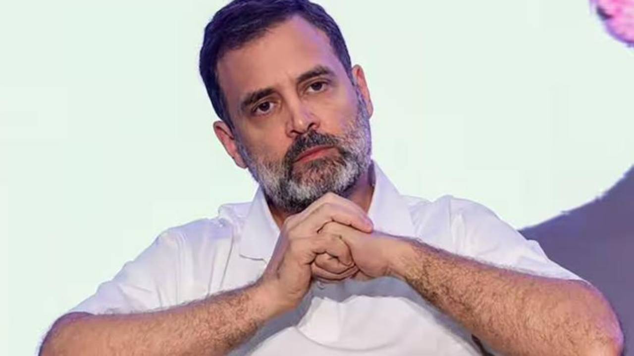 Rahul Gandhi Telangana Tour : తెలంగాణకు రాహుల్ గాంధీ, మల్లికార్జున ఖర్గే.. ఎప్పుడు, ఎందుకు వస్తున్నారంటే.. Rahul Gandhi Telangana Tour : తెలంగాణకు రాహుల్ గాంధీ, మల్లికార్జున ఖర్గే.. ఎప్పుడు, ఎందుకు వస్తున్నారంటే..