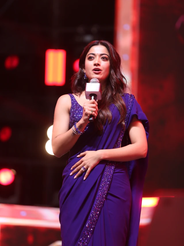 Rashmika Mandanna Cute Photos in Saree