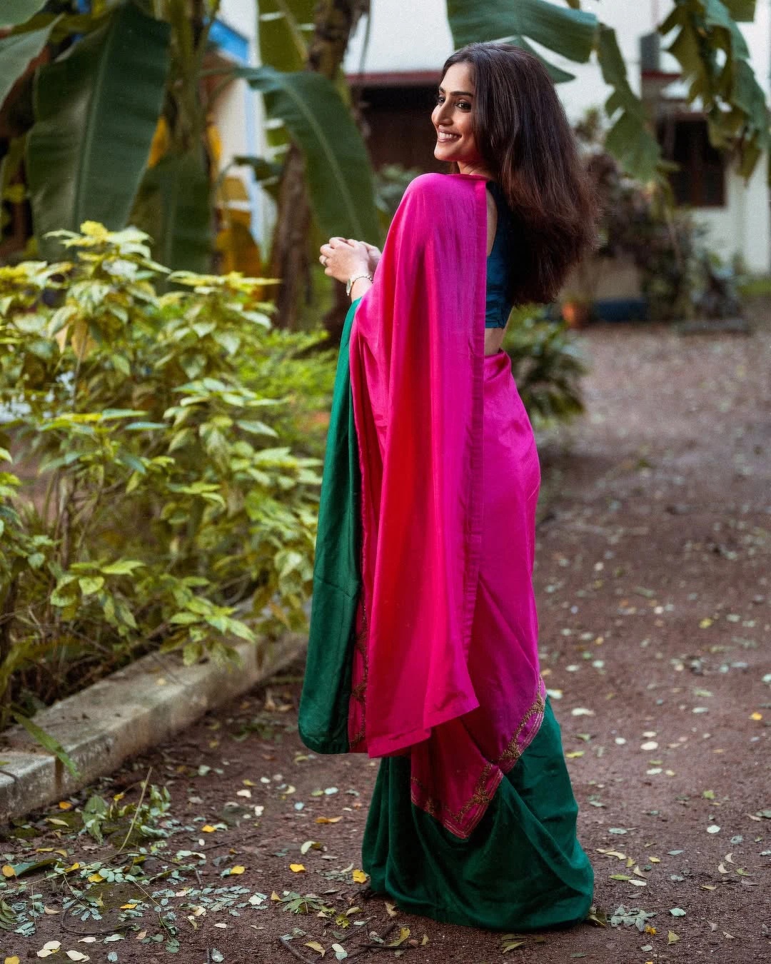 Reba Monica John Stunning Looks in Saree