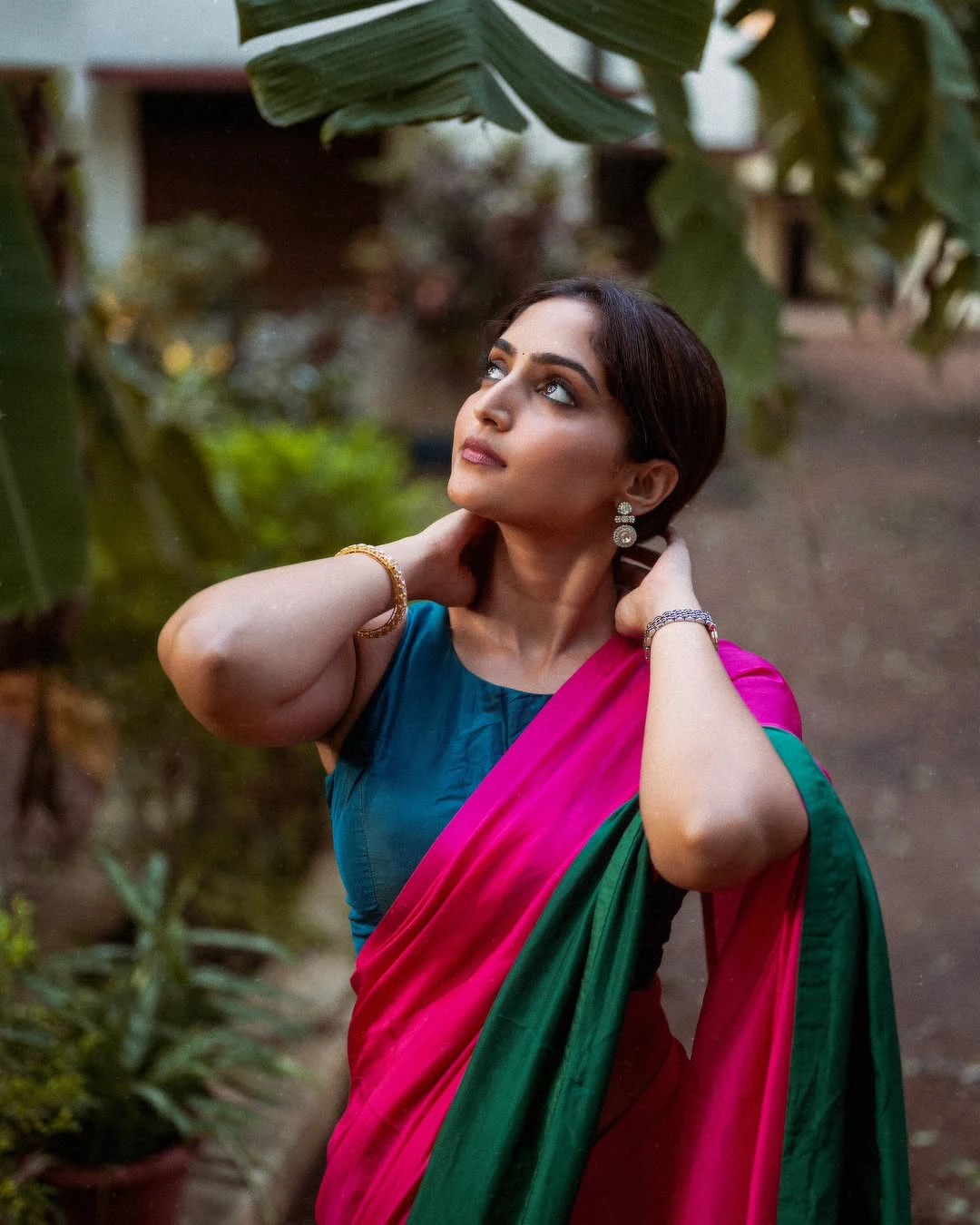 Reba Monica John Stunning Looks in Saree