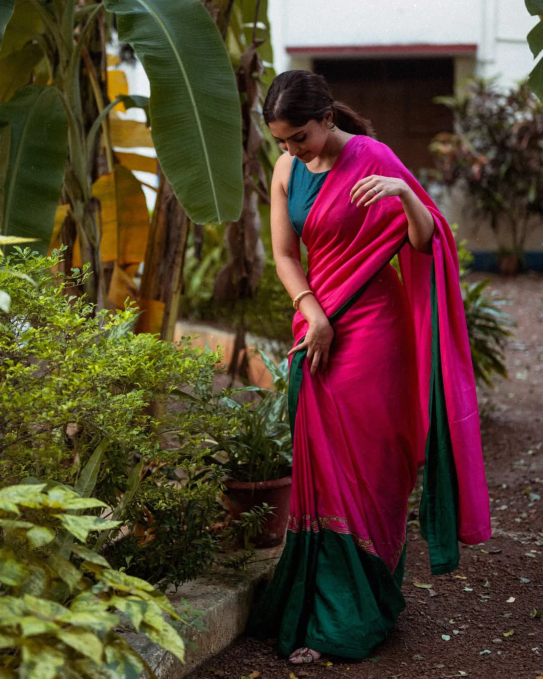 Reba Monica John Stunning Looks in Saree