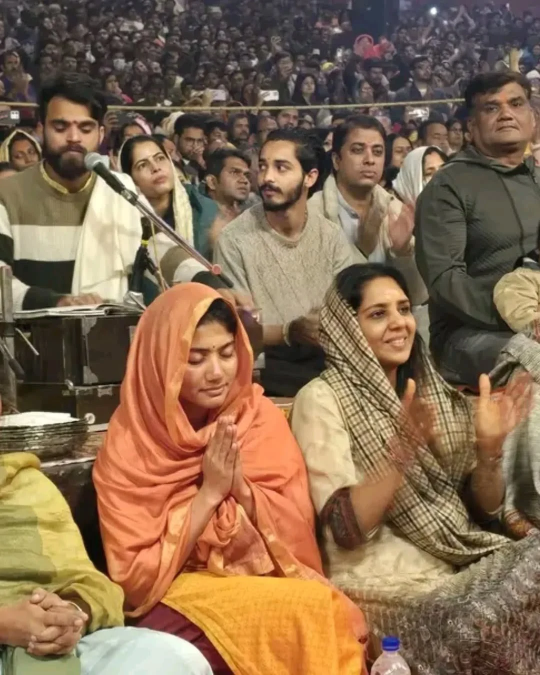 Sai Pallavi Visits Kashi