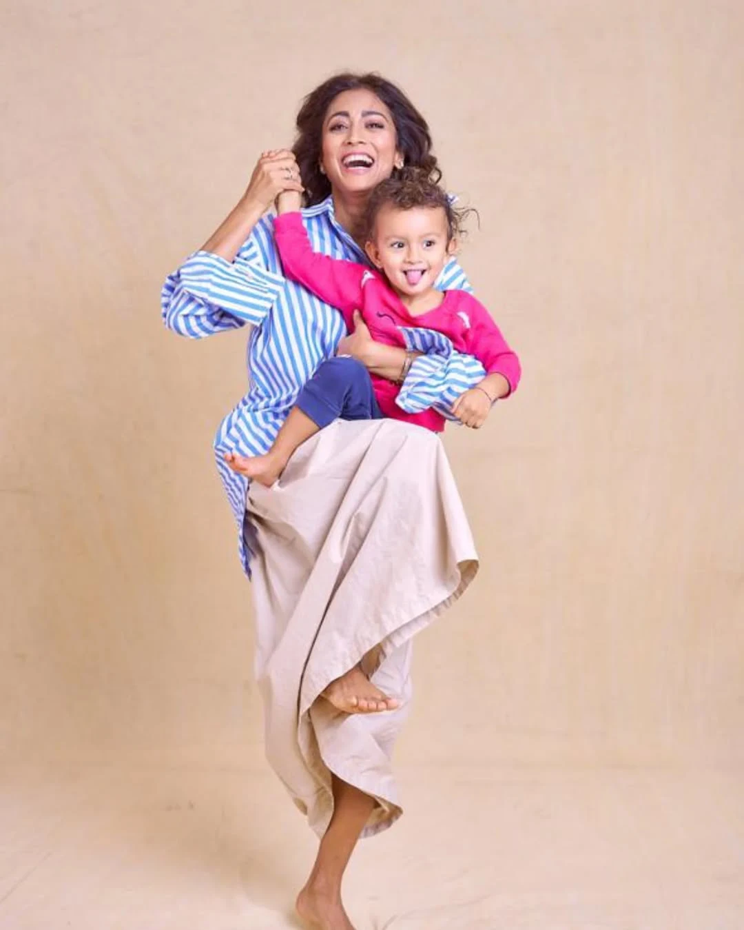 Shriya Saran Cute Photos with her Daughter