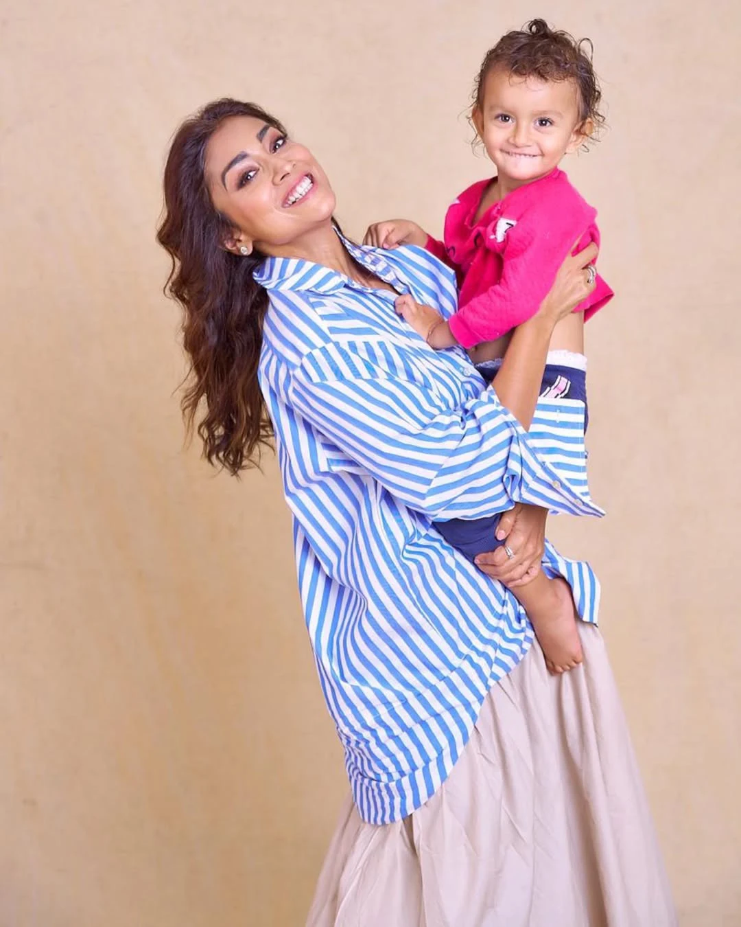 Shriya Saran Cute Photos with her Daughter