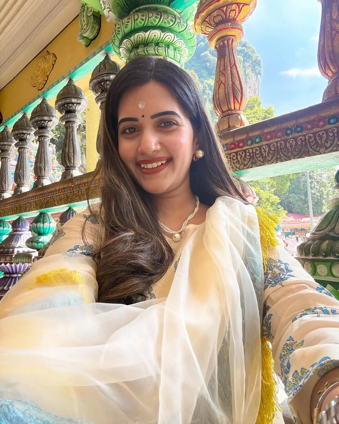 Sravanthi Chokarapu Visited Malaysia Murugan Temple