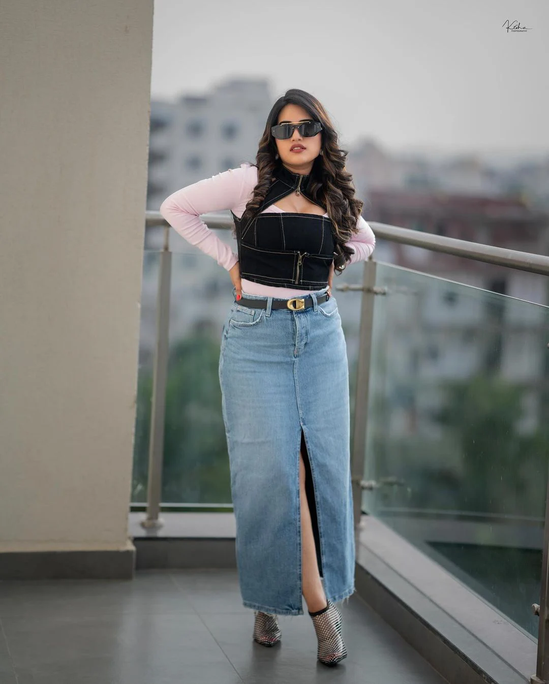 Anchor Sravanthi Chokarapu Stylish Looks