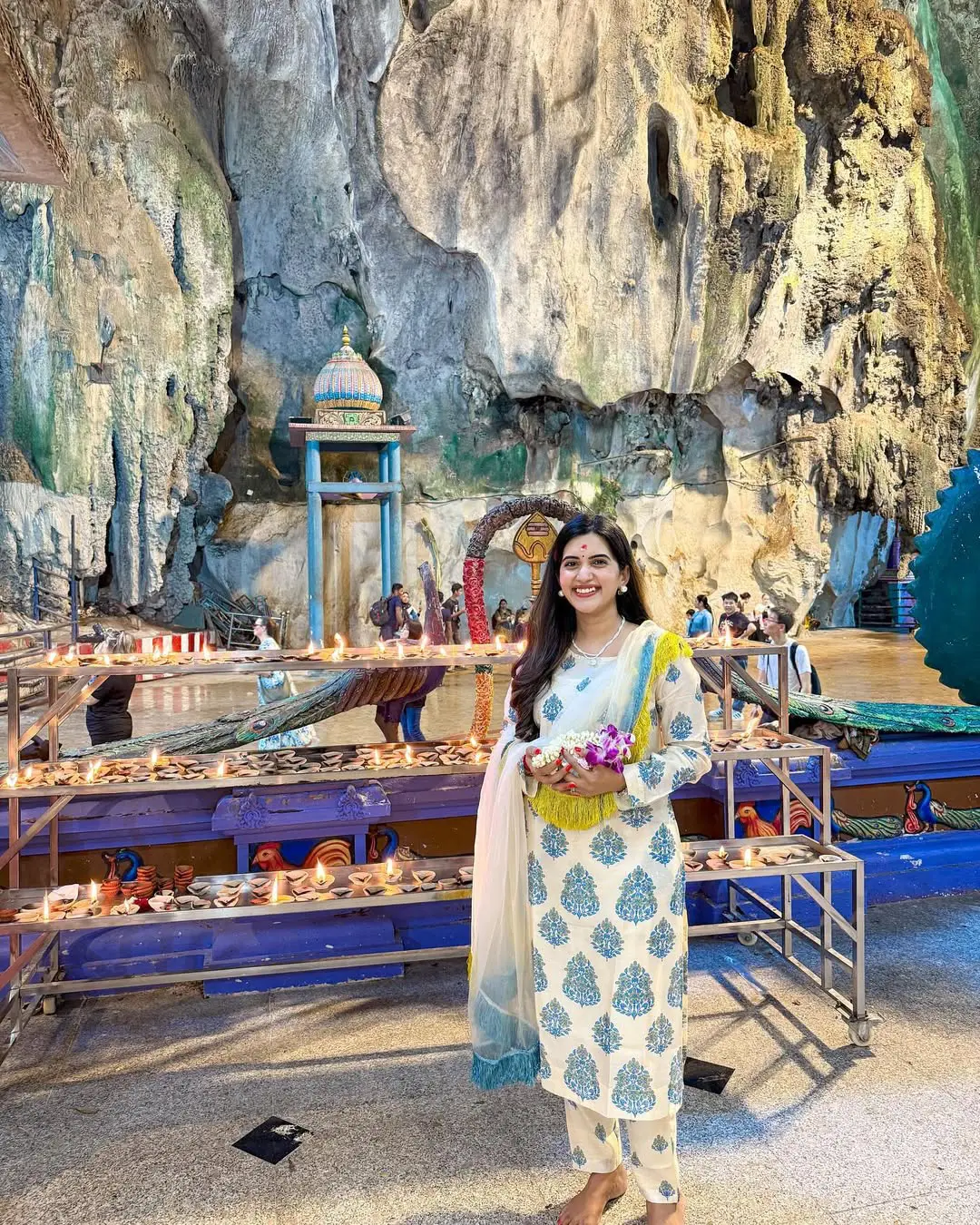 Sravanthi Chokarapu Visited Malaysia Murugan Temple