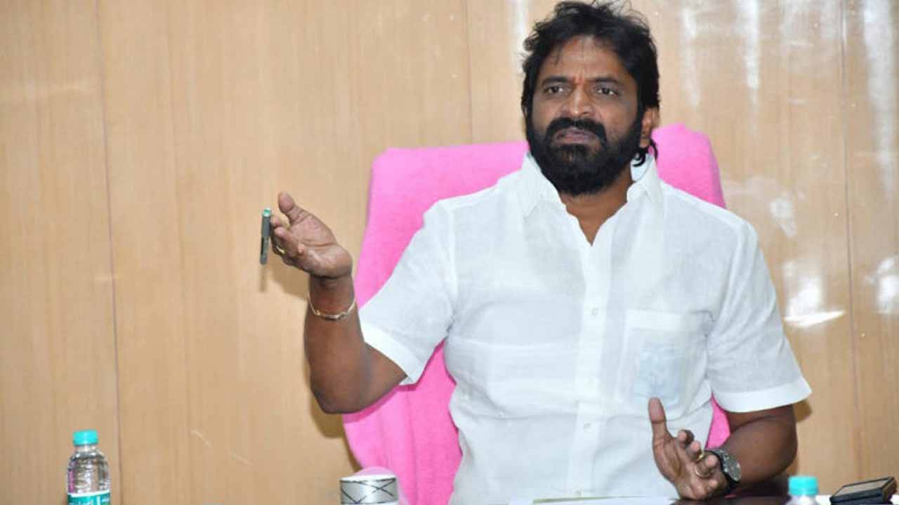 TTD: మాజీ మంత్రి శ్రీనివాస్ గౌడ్కు బిగ్షాక్.. చర్యలకు సిద్ధమైన టీటీడీ TTD: మాజీ మంత్రి శ్రీనివాస్ గౌడ్కు బిగ్షాక్.. చర్యలకు సిద్ధమైన టీటీడీ