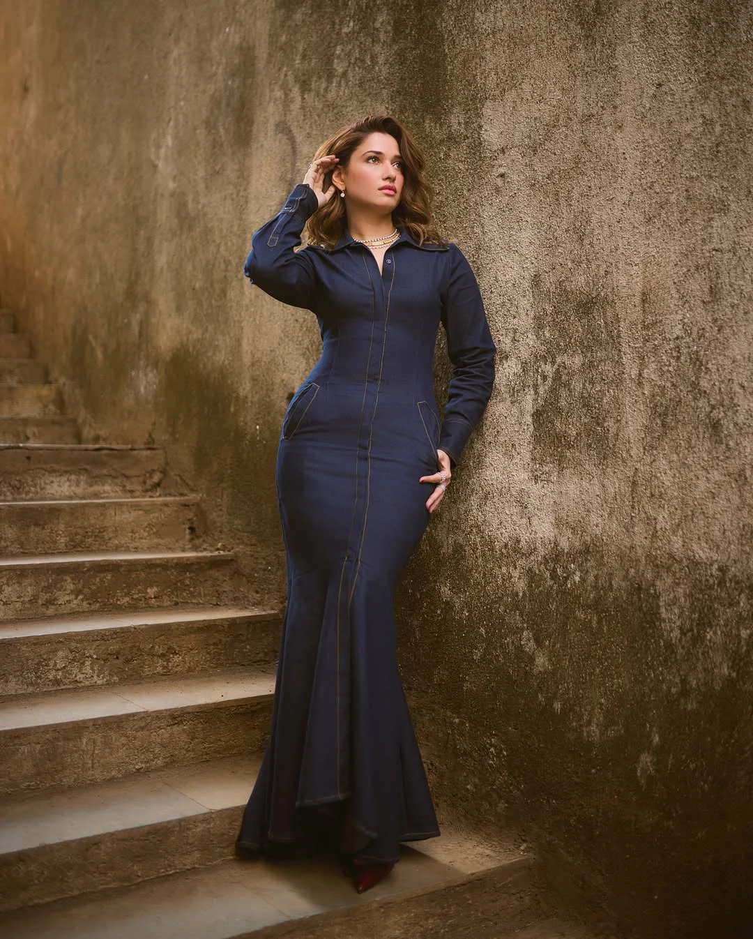 Tamannaah Bhatia Presents Her Beauty in Tight Fit Dress