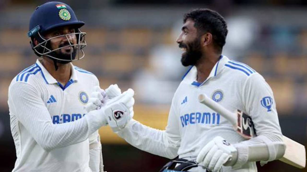 AUS vs IND : మూడో టెస్టు.. తొలి ఇన్నింగ్స్లో భారత్ ఆలౌట్.. 185 పరుగుల ఆధిక్యంలో ఆసీస్ AUS vs IND : మూడో టెస్టు.. తొలి ఇన్నింగ్స్లో భారత్ ఆలౌట్.. 185 పరుగుల ఆధిక్యంలో ఆసీస్