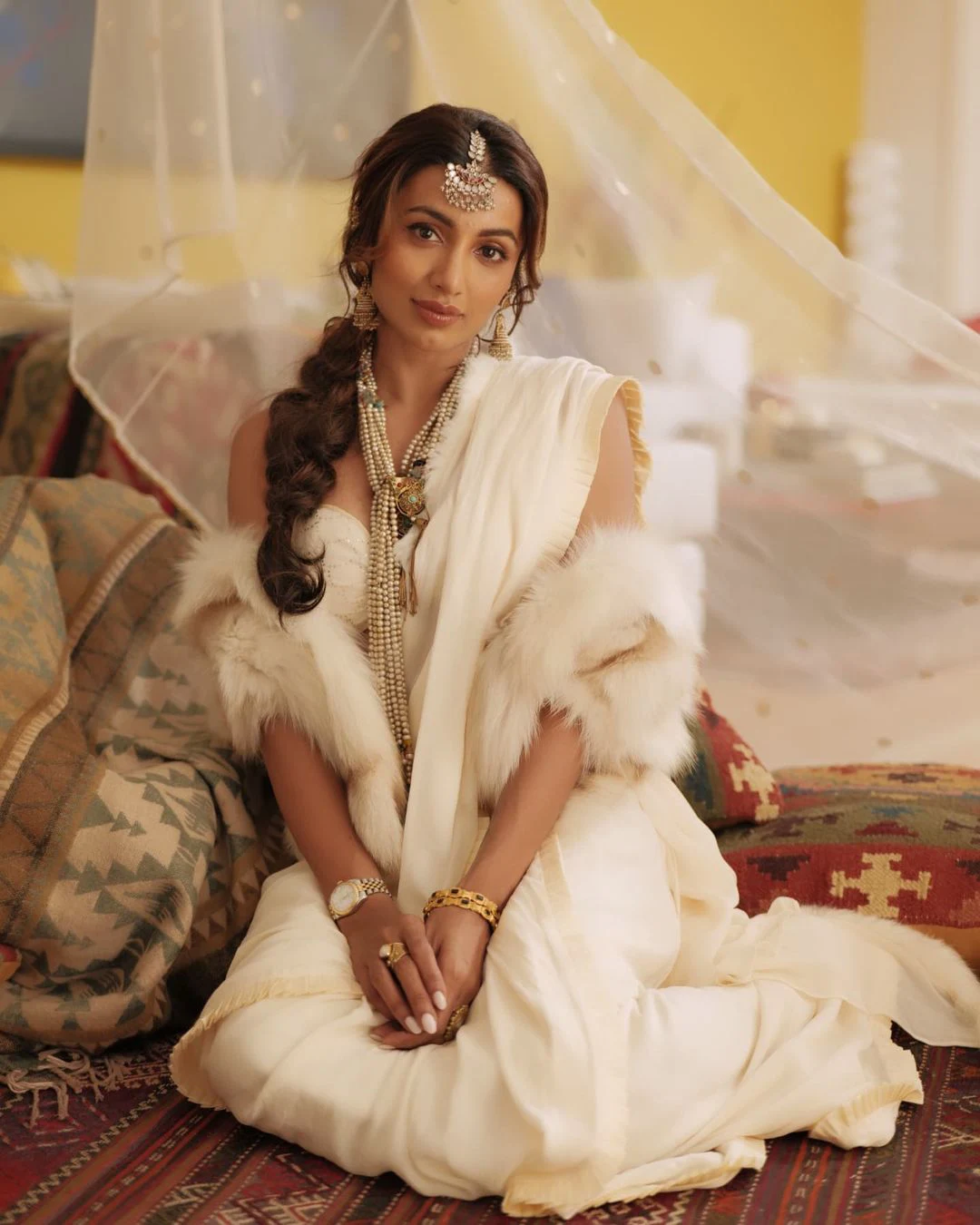 Tejaswi Madivada shows her Stunning Beauty