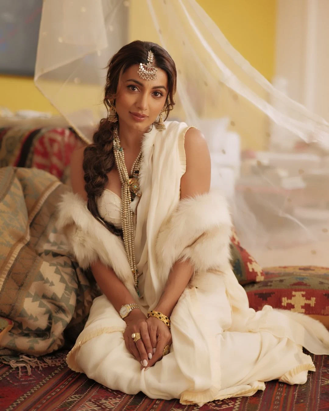 Tejaswi Madivada shows her Stunning Beauty