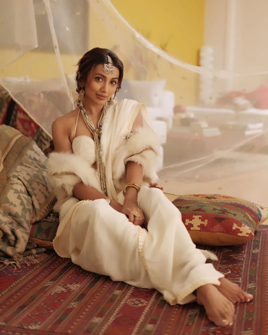 Tejaswi Madivada shows her Stunning Beauty