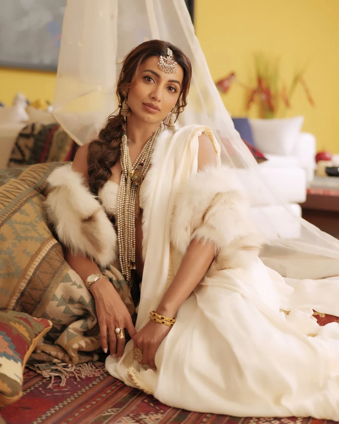 Tejaswi Madivada shows her Stunning Beauty