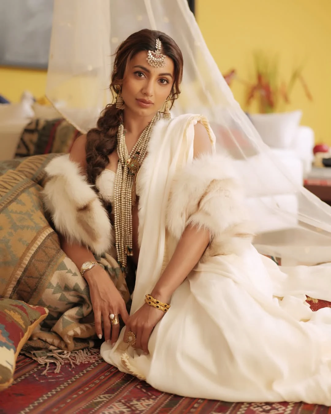 Tejaswi Madivada shows her Stunning Beauty