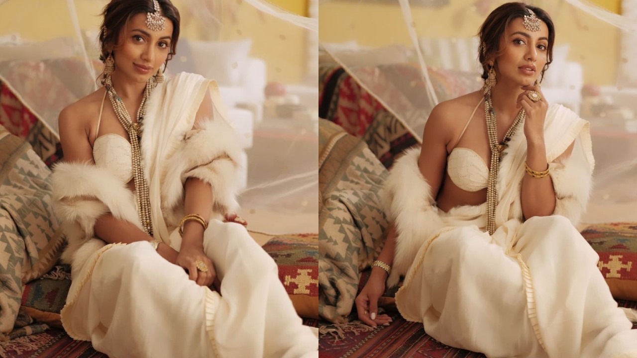 Tejaswi Madivada : వెరైటీ చీరకట్టులో అందాల ఆరబోతతో తేజస్వి మడివాడ..