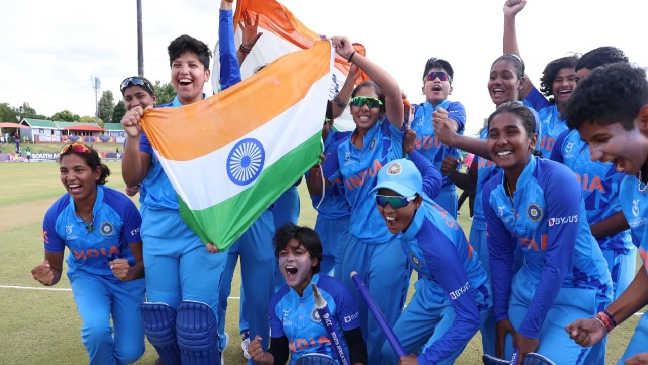 Under 19 Womens T20 WC : మహిళల అండర్-19 టీ20 ప్రపంచకప్.. భారత జట్టు ప్రకటన.. ముగ్గురు తెలుగు అమ్మాయిలకు చోటు.. Under 19 Womens T20 WC : మహిళల అండర్-19 టీ20 ప్రపంచకప్.. భారత జట్టు ప్రకటన.. ముగ్గురు తెలుగు అమ్మాయిలకు చోటు..