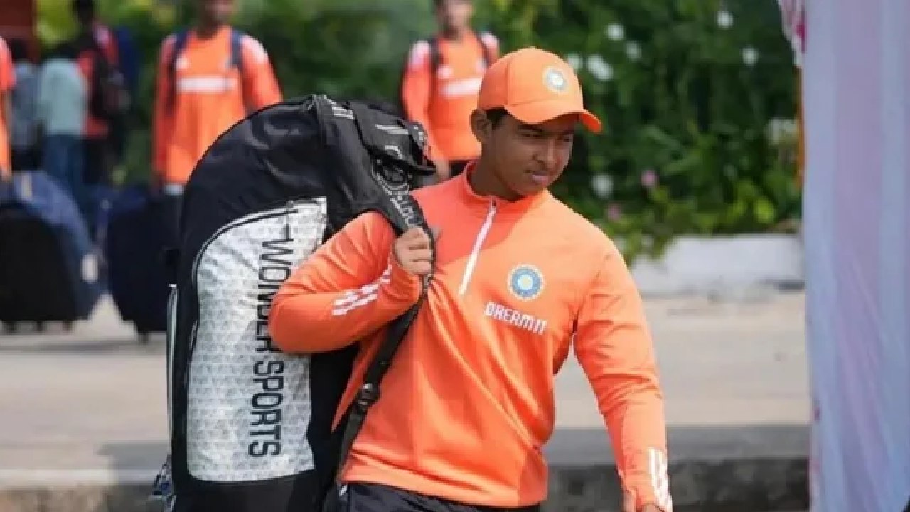 Vaibhav Suryavanshi : ఐపీఎల్ వేలంలో కోట్లు.. వరుసగా రెండో మ్యాచ్లోనూ విఫలమైన వైభవ్ సూర్యవంశీ.. Vaibhav Suryavanshi : ఐపీఎల్ వేలంలో కోట్లు.. వరుసగా రెండో మ్యాచ్లోనూ విఫలమైన వైభవ్ సూర్యవంశీ..