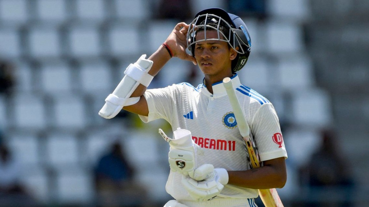 IND vs AUS : యశస్వి జైస్వాల్ చెత్త రికార్డ్.. టెస్టుల్లో తొలి భారత బ్యాటర్గా.. IND vs AUS : యశస్వి జైస్వాల్ చెత్త రికార్డ్.. టెస్టుల్లో తొలి భారత బ్యాటర్గా..