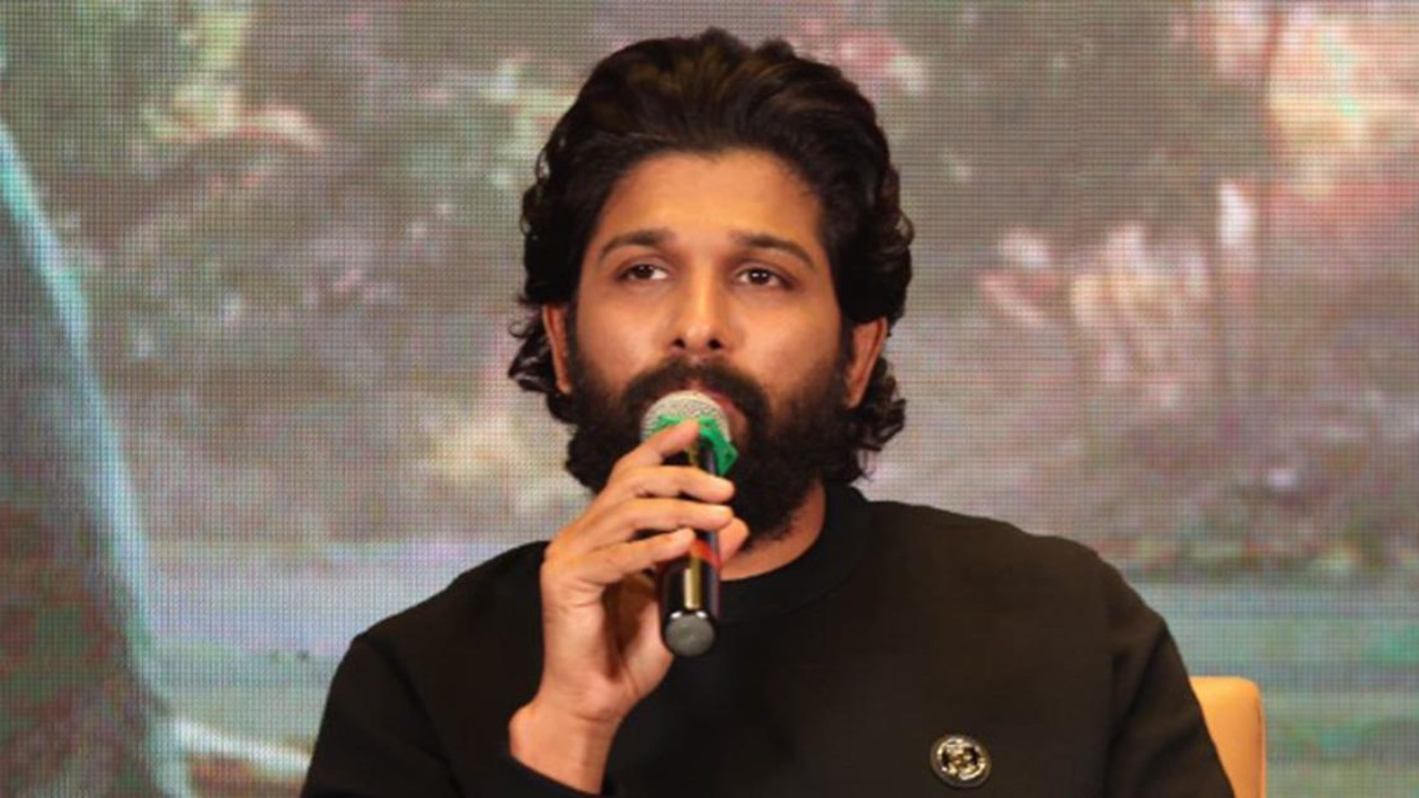 Allu Arjun : పోలీసుల విచారణలో అల్లు అర్జున్ ఎమోషనల్.. మూడున్నర గంటల విచారణలో ఏం తిన్నాడో తెలుసా? Allu Arjun : పోలీసుల విచారణలో అల్లు అర్జున్ ఎమోషనల్.. మూడున్నర గంటల విచారణలో ఏం తిన్నాడో తెలుసా?