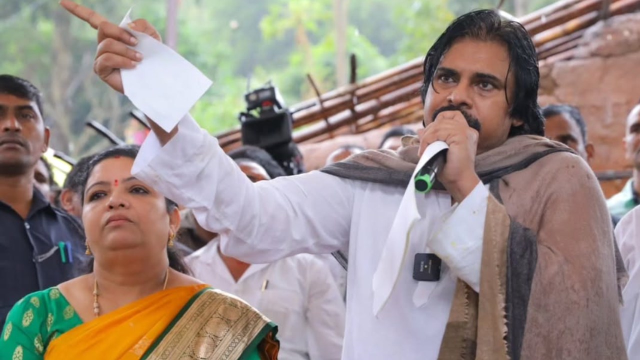 Pawan Kalyan : నన్ను పని చేసుకోనివ్వండి.. నేను మీసం తిప్పితే, మీరు OG అని అరిస్తే పనులు జరగవు.. Pawan Kalyan : నన్ను పని చేసుకోనివ్వండి.. నేను మీసం తిప్పితే, మీరు OG అని అరిస్తే పనులు జరగవు..