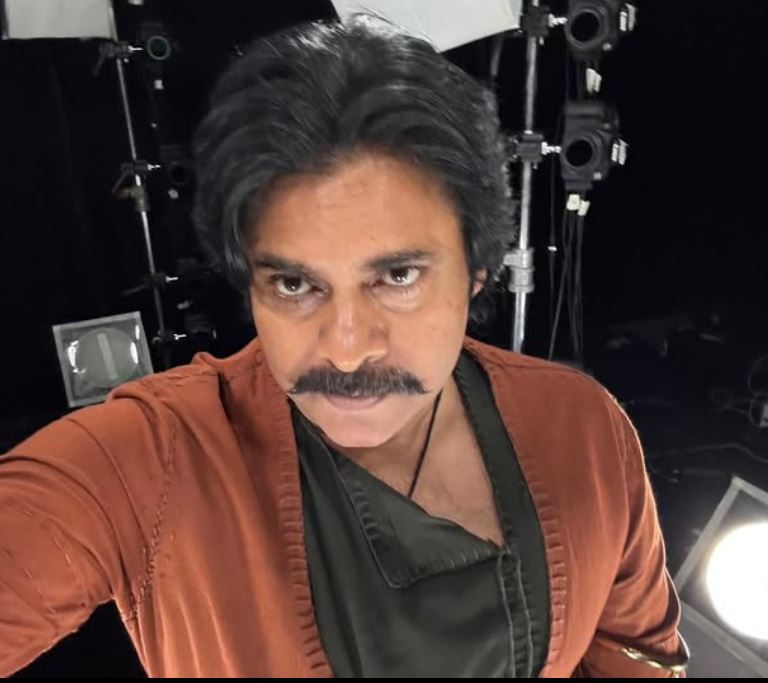 Pawan Kalyan Shares a Selfie from HariHara VeeraMallu Movie Sets Post goes Viral
