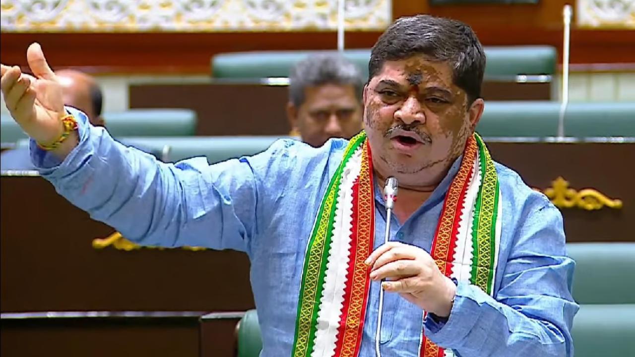 Ponnam Prabhakar : డ్రగ్స్ కేసుల్లో సినీ ప్రముఖులు ఎంత పెద్దవారున్నా వదిలేది లేదు.. మంత్రి పొన్నం ప్రభాకర్.. Ponnam Prabhakar : డ్రగ్స్ కేసుల్లో సినీ ప్రముఖులు ఎంత పెద్దవారున్నా వదిలేది లేదు.. మంత్రి పొన్నం ప్రభాకర్..