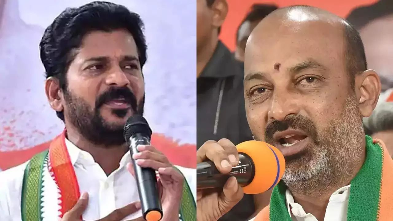 Bandi Sanjay: ఈ పేరు పెడితే కేంద్ర సర్కారు ఒక్క ఇల్లు కూడా ఇవ్వదు: బండి సంజయ్ Bandi Sanjay: ఈ పేరు పెడితే కేంద్ర సర్కారు ఒక్క ఇల్లు కూడా ఇవ్వదు: బండి సంజయ్